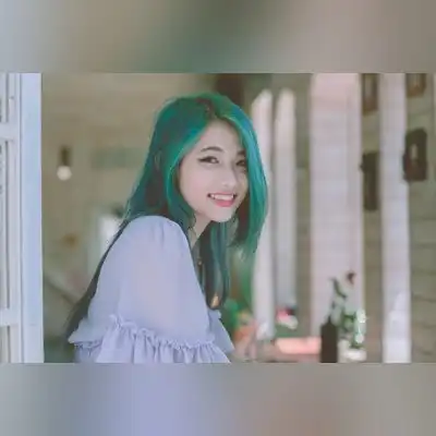 殷芳薇